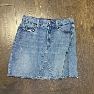 GAP denim skirt women’s small